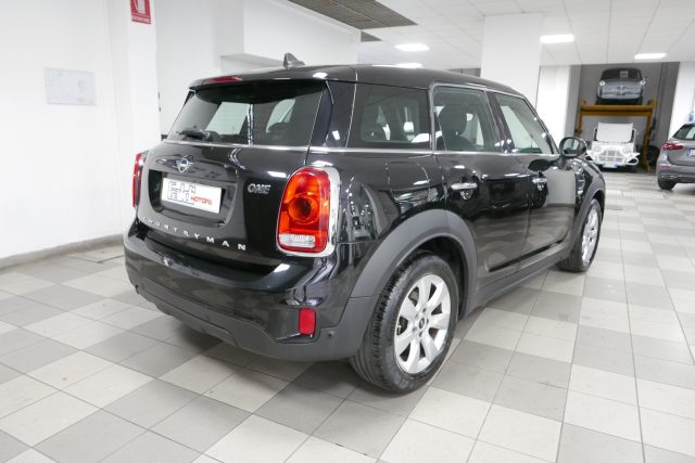 MINI Countryman 1.5 One Business Countryman Automatica - foto 4 di 4