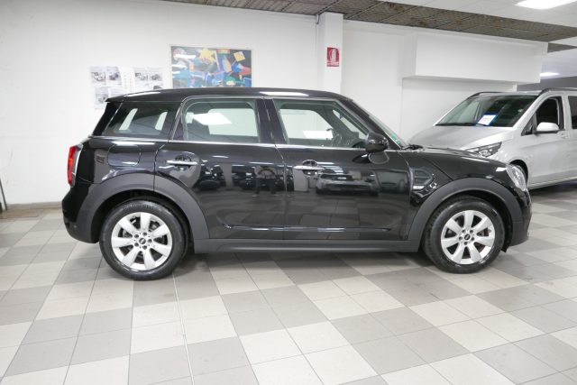 MINI Countryman 1.5 One Business Countryman Automatica - foto 3 di 4
