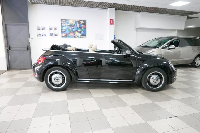 Volkswagen Maggiolino Cabrio 1.2 TSI "50'S" Design - foto 3 di 4