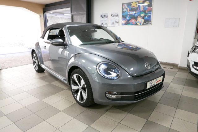 Volkswagen Maggiolino Cabrio 1.2 TSI Design - foto 2 di 4