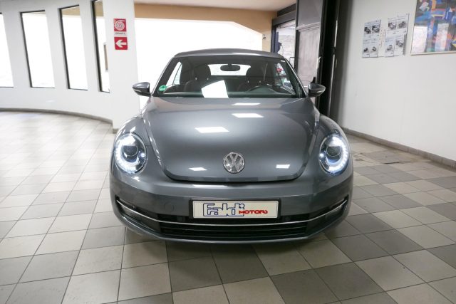 Volkswagen Maggiolino Cabrio 1.2 TSI Design - foto 3 di 4