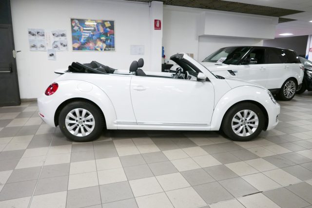 Volkswagen Maggiolino Cabrio 1.2 TSI Design - foto 3 di 4