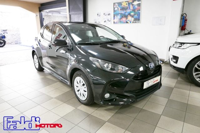 Toyota Yaris 1.5 Hybrid 5 porte Business, del 2022, 39.000 km, in vendita a Firenze (FI)
