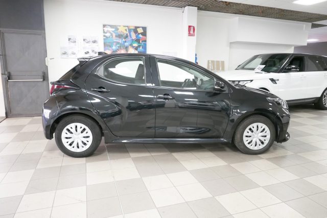 Toyota Yaris 1.5 Hybrid 5 porte Business - foto 3 di 10