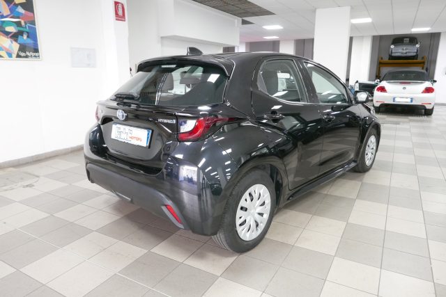 Toyota Yaris 1.5 Hybrid 5 porte Business - foto 4 di 10