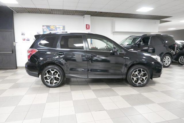 Subaru Forester 2.0D Lineartronic Sport Unlimited 4x4 - foto 2 di 4