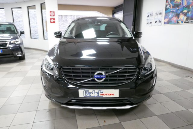 Volvo XC60 D4 AWD Geartronic Kinetic EURO6B - foto 2 di 4