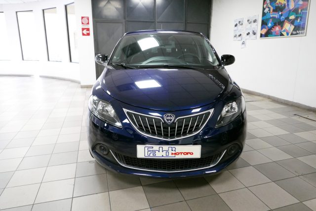 Lancia Ypsilon 1.0 FireFly 5 porte S&S Hybrid Ecochic Silver - foto 2 di 4