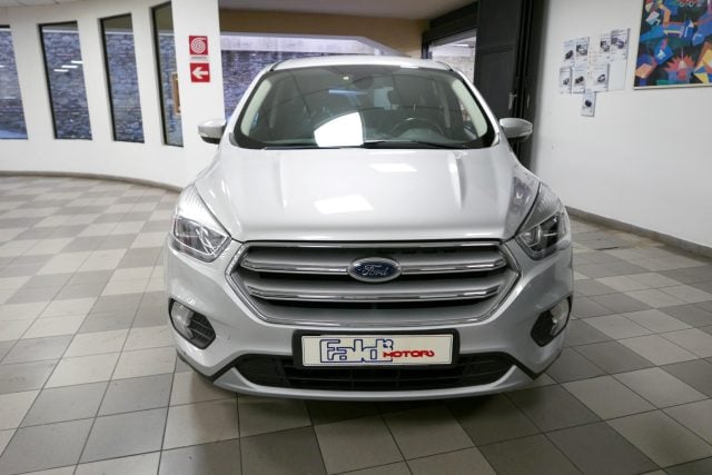 Ford Kuga 1.5 TDCI 120 CV S&S 2WD Powershift Edition - foto 2 di 4
