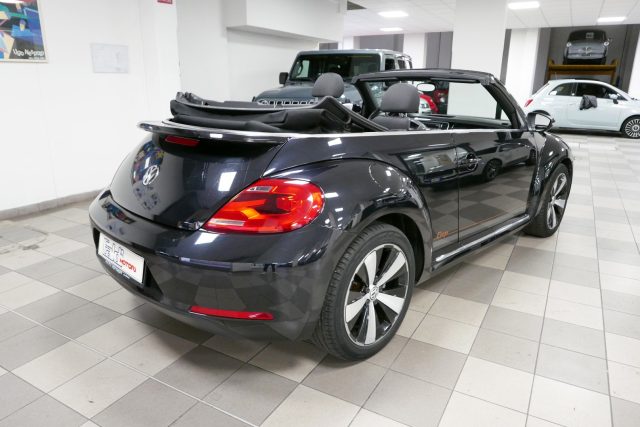 Volkswagen Maggiolino Cabrio 1.2 TSI Design - foto 4 di 4