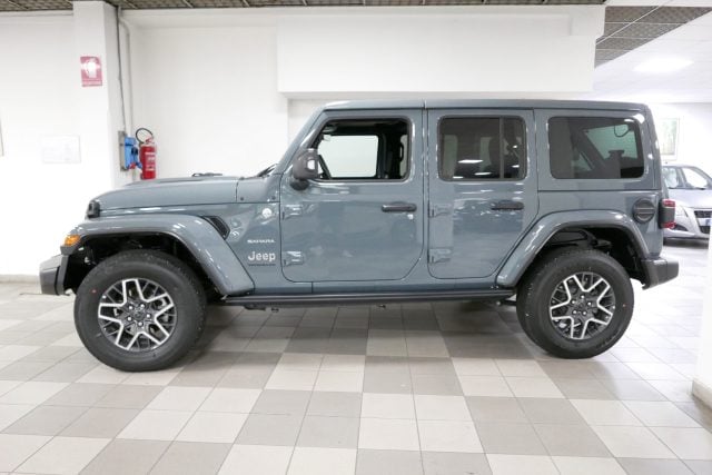 Jeep Wrangler Unlimited 2.0 Turbo Sahara - foto 3 di 4