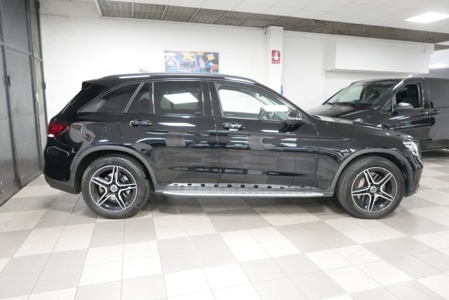 Mercedes-Benz GLC 220 d 4Matic Premium AMG Autom. Pack NIGHT - foto 3 di 4