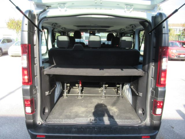 Nissan Primastar 2.0 dCi 110CV PC-TN Bus 9 Posti + IVA, del 2022, 48.000 km, in vendita a Firenze (FI)