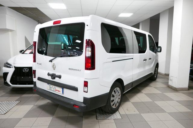 Renault Trafic T29 1.6 dCi 125CV Lungo Zen Heavy 9 Posti + IVA - foto 4 di 10