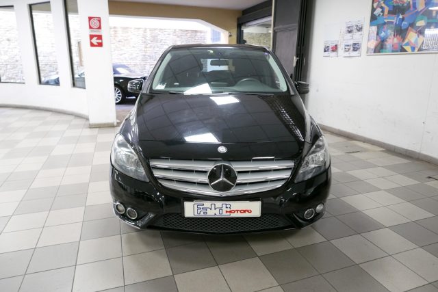 Mercedes-Benz B 180 CDI BlueEFFICIENCY Executive - foto 2 di 7