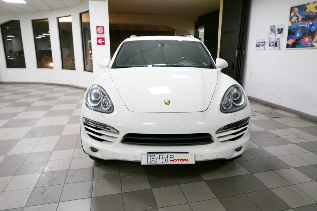 Porsche Cayenne 3.0 Diesel - foto 2 di 4