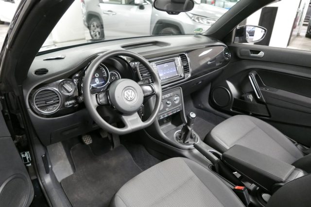 Volkswagen Maggiolino Cabrio 1.2 TSI Design BlueMotion Technology, del 2015, 65.000 km, in vendita a Firenze (FI)