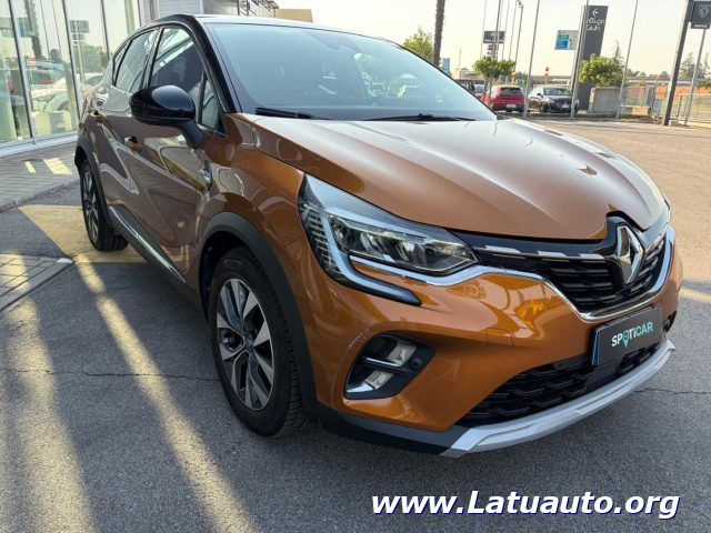 Renault Captur 1.6 E-Tech phev Intens 160cv auto - foto 4 di 4