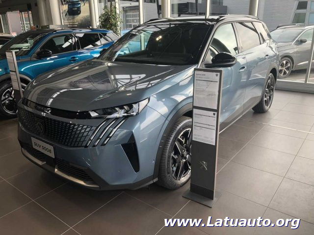 Peugeot 5008 Hybrid 145 e-DCS6 GT nuovo a LUGO