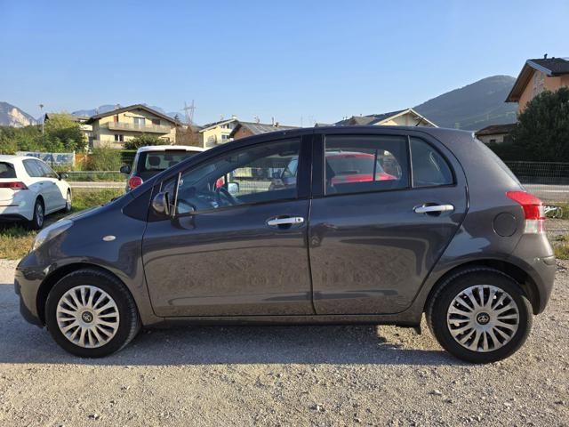 Toyota Yaris 1.3 5 porte Sol - foto 3 di 4