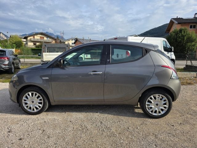 Lancia Ypsilon 1.2 69 CV 5 porte Gold - foto 3 di 4