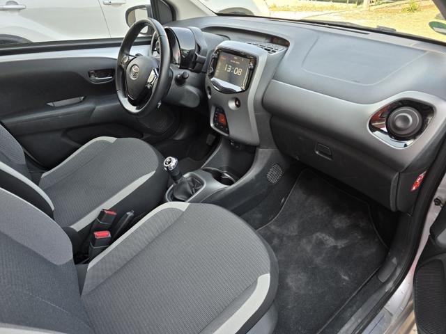Toyota Aygo Connect 1.0 VVT-i 72 CV 5 porte x-play TeamD Sky, del 2021, 32.051 km, in vendita a Lavis (TN)