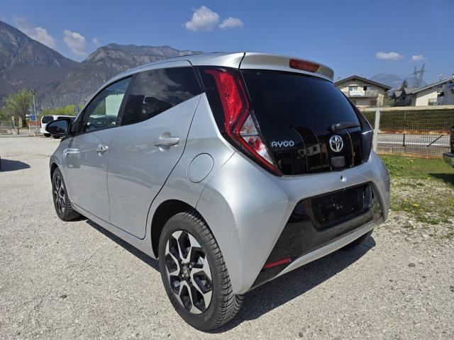 Toyota Aygo Connect 1.0 VVT-i 72 CV 5 porte x-play TeamD Sky usato a LAVIS