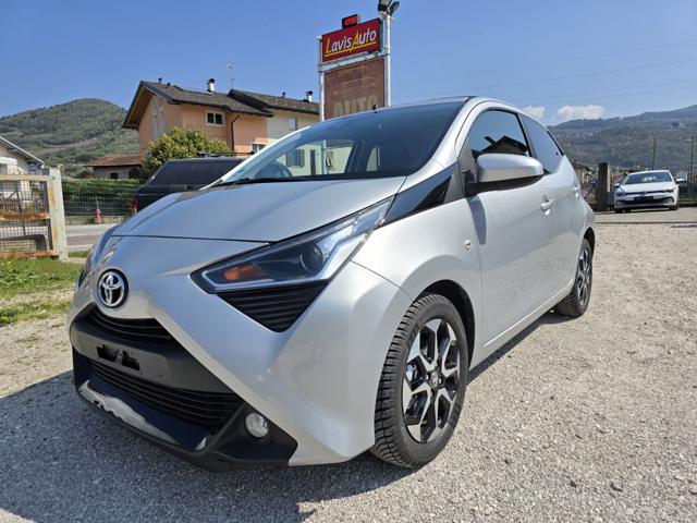 Toyota Aygo Connect 1.0 VVT-i 72 CV 5 porte x-play TeamD Sky - foto 2 di 4