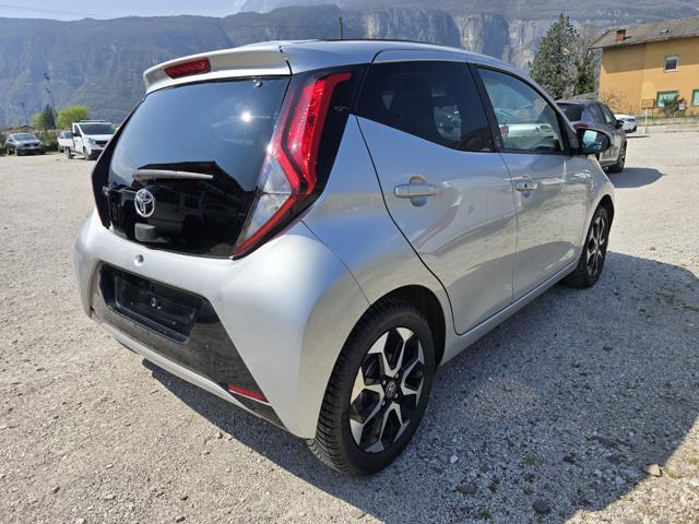 Toyota Aygo Connect 1.0 VVT-i 72 CV 5 porte x-play TeamD Sky - foto 4 di 4