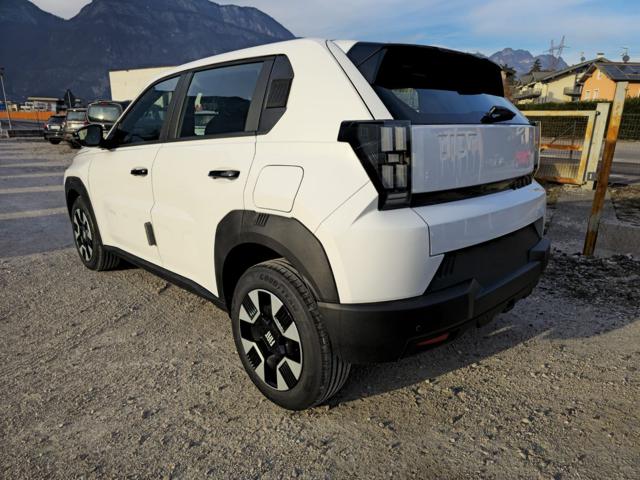 Fiat Grande Panda IKON PACK TECH 1.2 Hybrid 110 CV km 0 a LAVIS