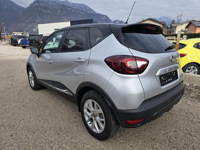 Renault Captur TCe 12V 90 CV Limited - foto 4 di 4
