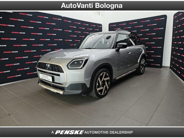 MINI Countryman Mini 2.0 48V D Favoured auto - foto 1 di 4