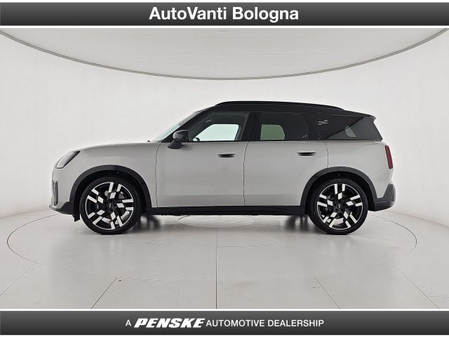 MINI Countryman All-Electric E JCW - foto 2 di 4
