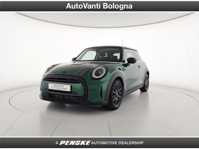 MINI Mini 3p 1.5 Cooper Camden Premium Mid Package auto, del 2023, 47.780 km, in vendita a Granarolo Dell?emilia (BO)