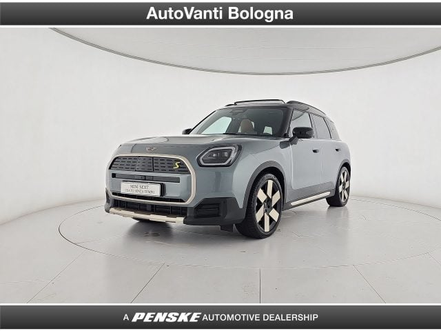 MINI Countryman All-Electric SE ALL4 Favoured, del 2025, 9.433 km, in vendita a Granarolo Dell?emilia (BO)