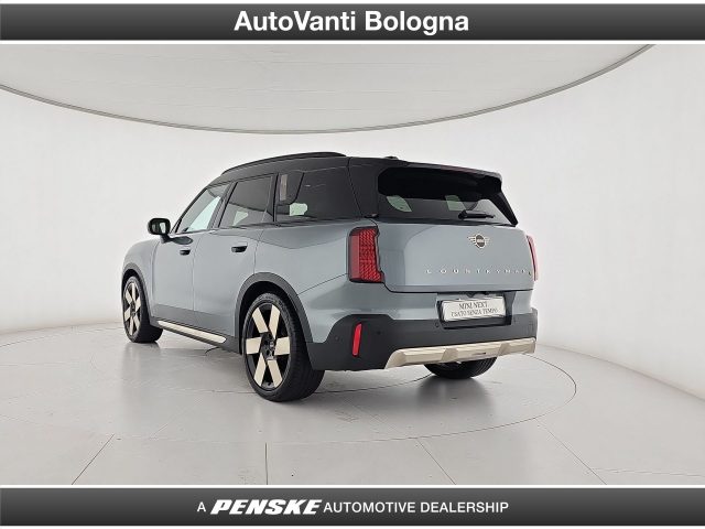 MINI Countryman All-Electric SE ALL4 Favoured - foto 4 di 4