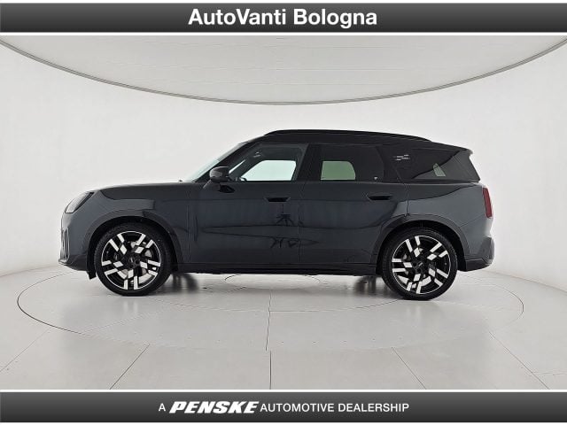 MINI Countryman All-Electric E JCW - foto 2 di 4