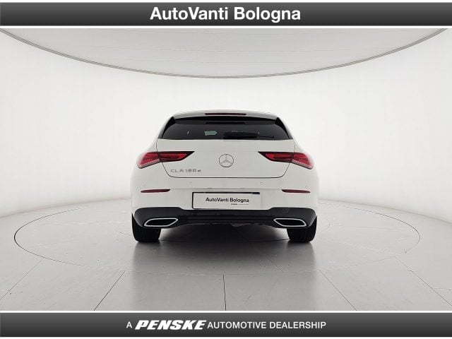 Mercedes-Benz CLA Mercedes-Benz Shooting Brake 180 d Night editio - foto 4 di 4