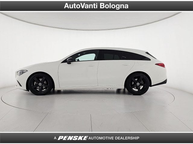Mercedes-Benz CLA Mercedes-Benz Shooting Brake 180 d Night editio - foto 2 di 4