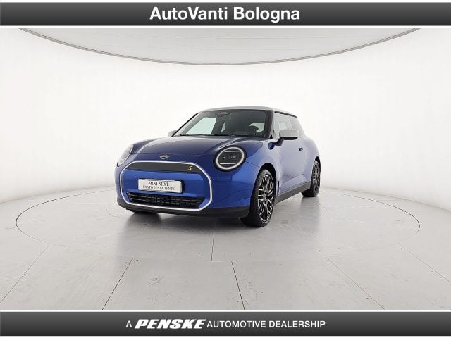 MINI Mini Electric Cooper SE Favoured, del 2025, 7.218 km, in vendita a Granarolo Dell?emilia (BO)