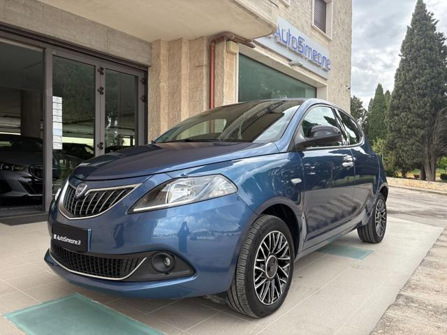 Lancia Ypsilon 1.0 FireFly 5 porte S&S Hybrid Gold 5 posti usato a CAROVIGNO