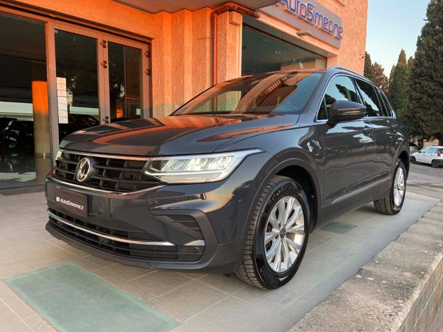 Volkswagen Tiguan 2.0 TDI 150 CV SCR DSG Life usato a CAROVIGNO