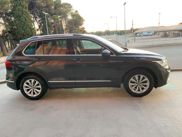 Volkswagen Tiguan 2.0 TDI 150 CV SCR DSG Life - foto 4 di 4