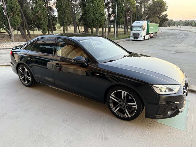 Audi A4 35 TDI/163 CV S tronic S line edition TOTAL BLACK - foto 3 di 4