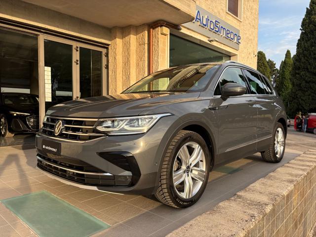 Volkswagen Tiguan 2.0 TDI 150 CV SCR DSG Elegance VIRTUAL usato a CAROVIGNO