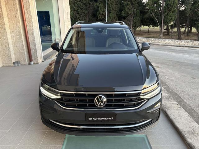 Volkswagen Tiguan 2.0 TDI 150 CV SCR DSG Life - foto 2 di 4