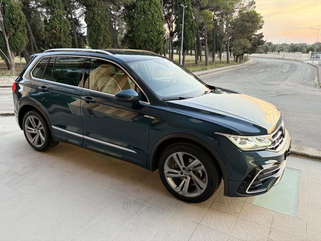 Volkswagen Tiguan 2.0 TDI 150 CV SCR DSG R-Line LUCI AMBIENTE - foto 3 di 4