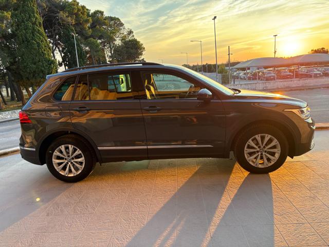 Volkswagen Tiguan 2.0 TDI 150 CV SCR DSG Life - foto 4 di 4
