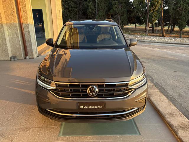 Volkswagen Tiguan 2.0 TDI 150 CV SCR DSG Life - foto 2 di 4