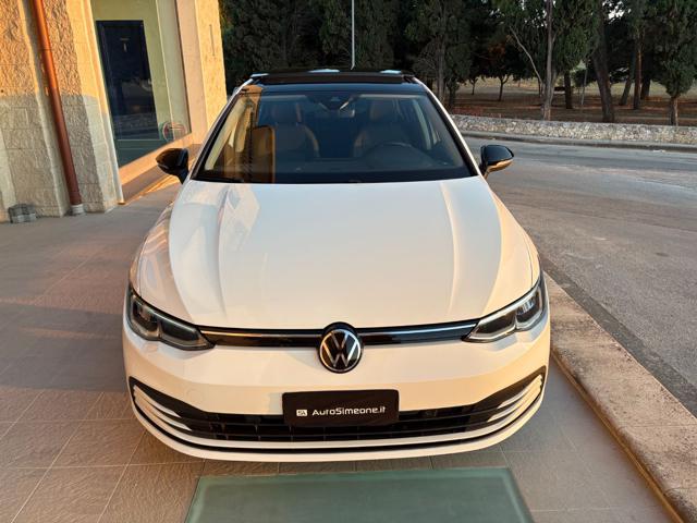 Volkswagen Golf 2.0 TDI DSG SCR Life TETTO-LUCI AMBIENTE - foto 2 di 4